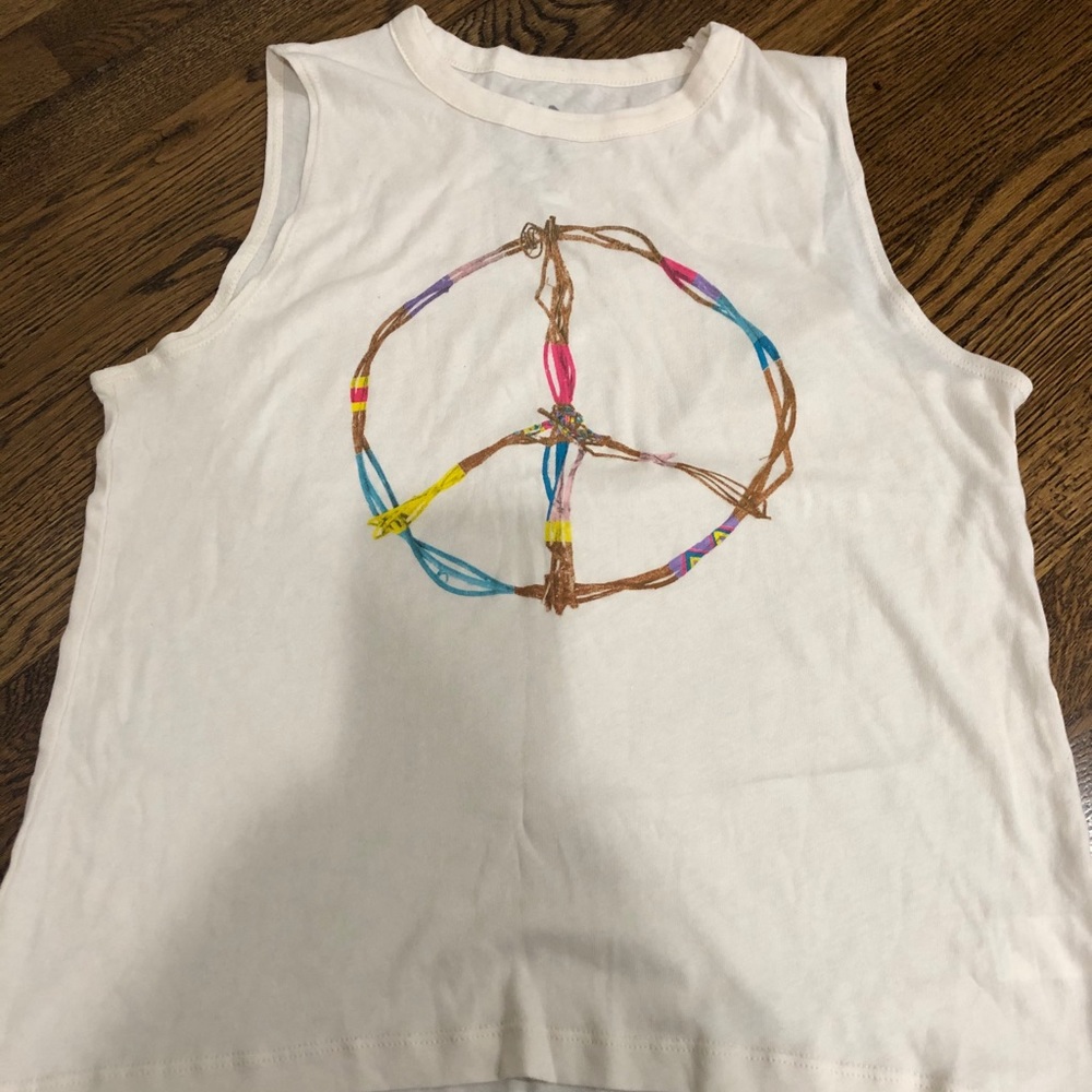 Women’s Chaser peace sign tank
